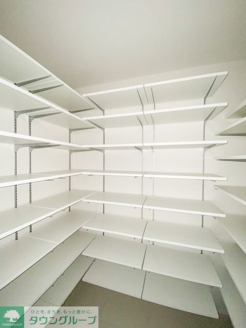 玄関　※写真は同タイプ住戸です。