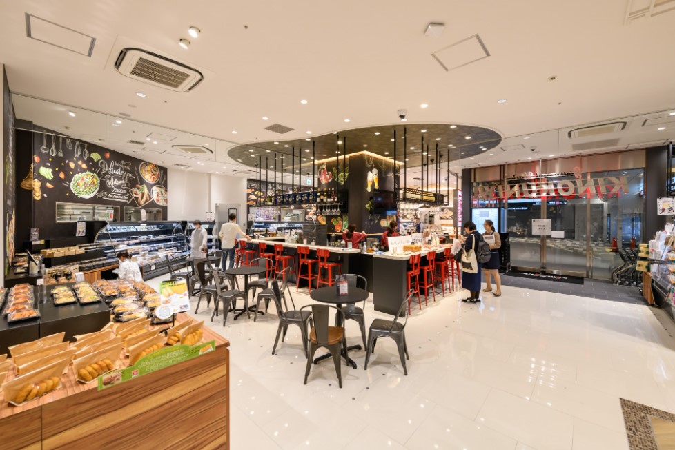 スーパー　Gourmand　Market　KINOKUNIYA渋谷スク（スーパー）まで296m