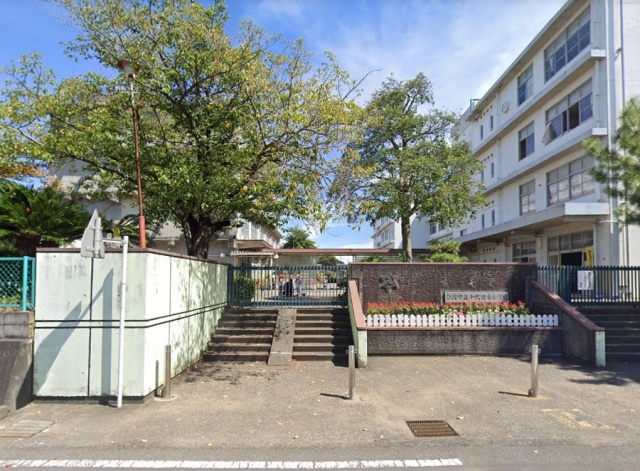 小学校　静岡市立千代田東小学校（小学校）まで913m