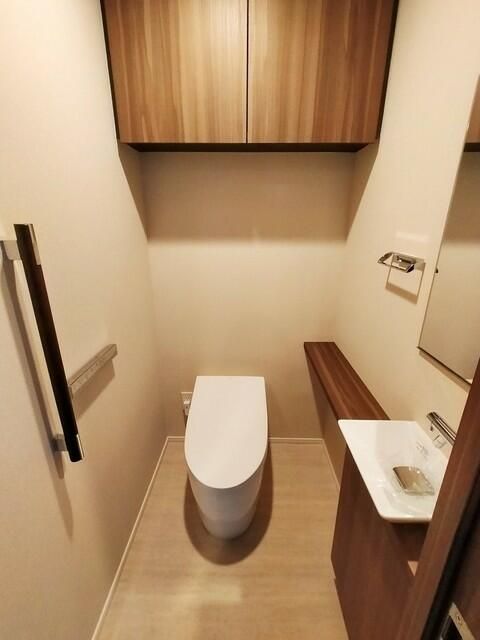 トイレ　落ち着いたトイレです
