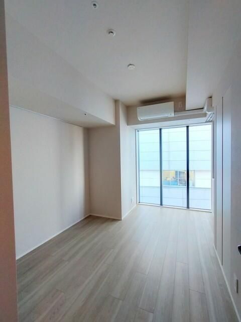 その他部屋・スペース　広くて明るい寝室