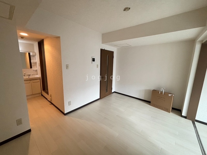 その他部屋・スペース　日当たりの良い明るいお部屋です。