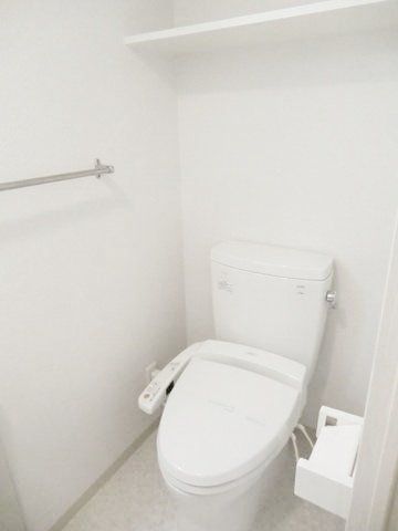 トイレ　うれしいウォシュレット完備