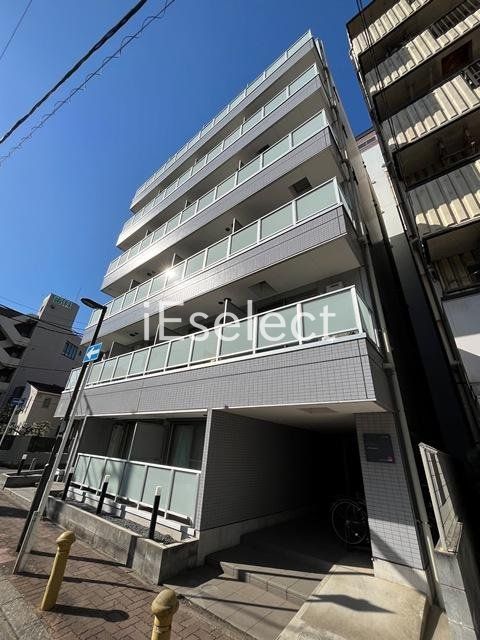 建物外観　２０１５年８月築のマンションです。