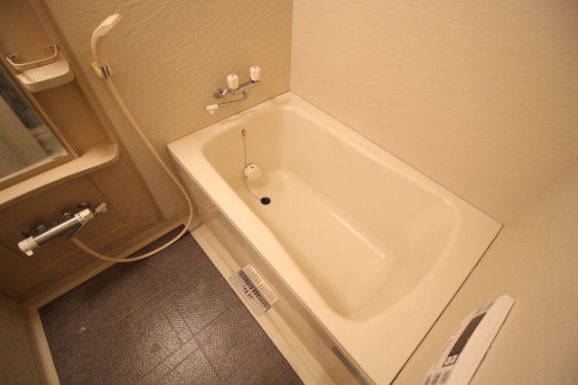 バス・シャワールーム　別タイプ参考写真　エバーグリーン　荒川区荒川5