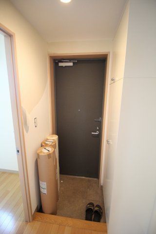 玄関　別タイプ参考写真　エバーグリーン　荒川区荒川5