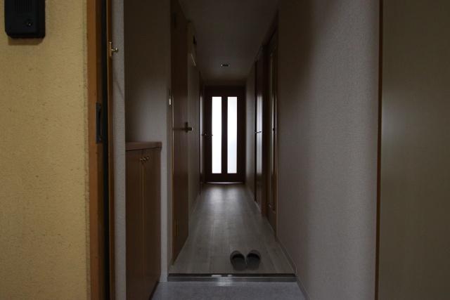 玄関　※別室の参考写真の為、現況優先です。