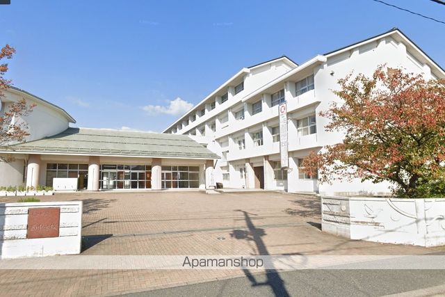 中学校　西中学校（中学校）まで533m