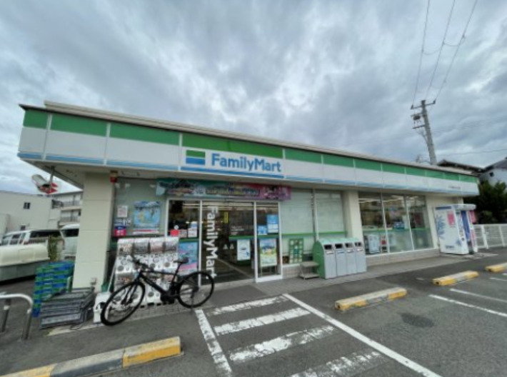 コンビニ　ファミリーマート MYS堺神石市之町店（コンビニ）まで363m