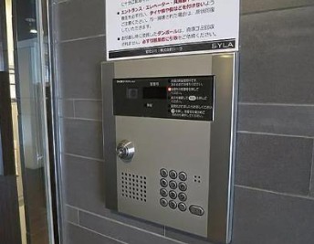 セキュリティ　オートロック付き。