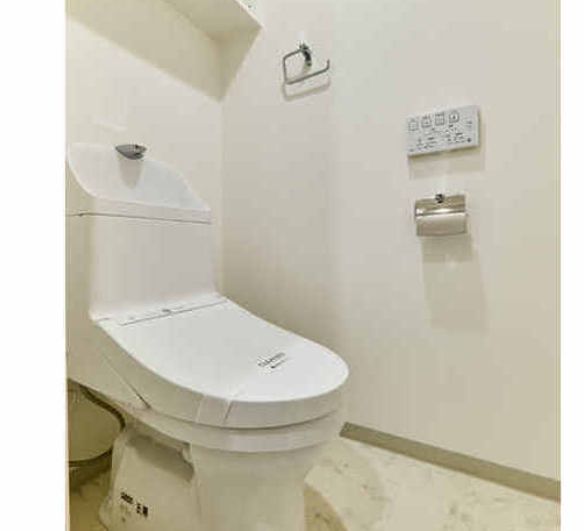トイレ　落ち着いたトイレです