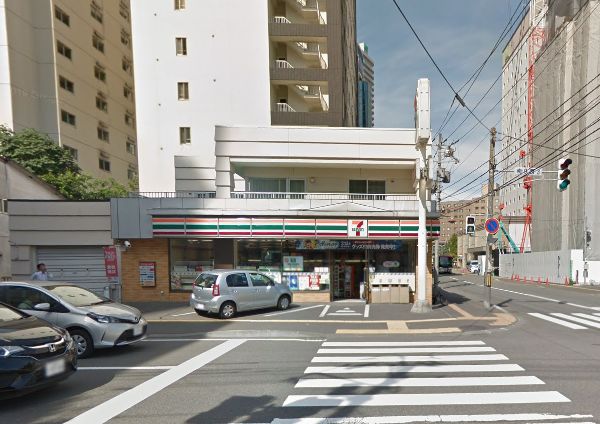 コンビニ　セブンイレブン札幌南9条西3丁目店（コンビニ）まで308m