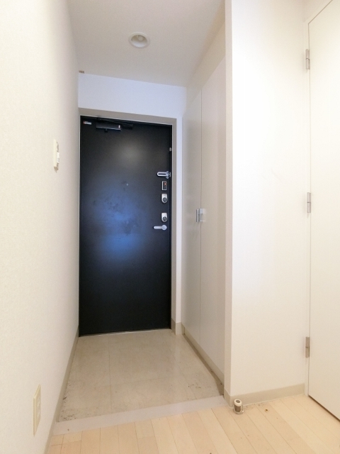 玄関　図面と現状に相違がある場合には現状を優先