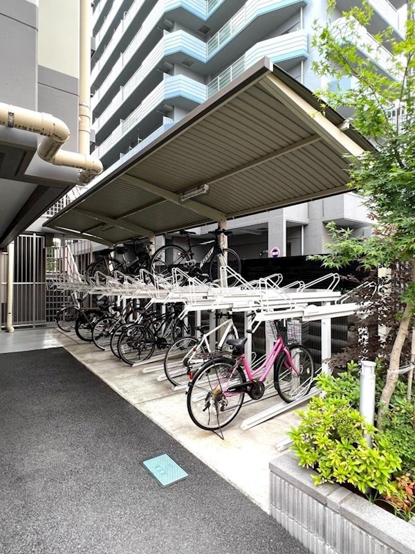 その他共有部分　屋根付きの駐輪場