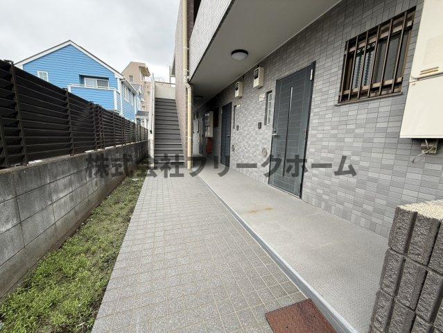 ＪＲ中央線 三鷹駅 徒歩14分 2階建 築26年の外観写真