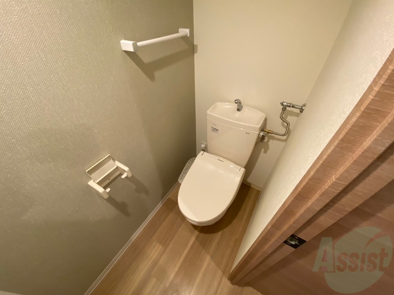 トイレ　こちらはトイレです。清潔感があり、安心して使用できます。
