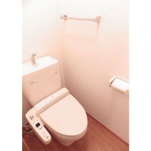 トイレ　同間取りの別の部屋の写真を使用しています