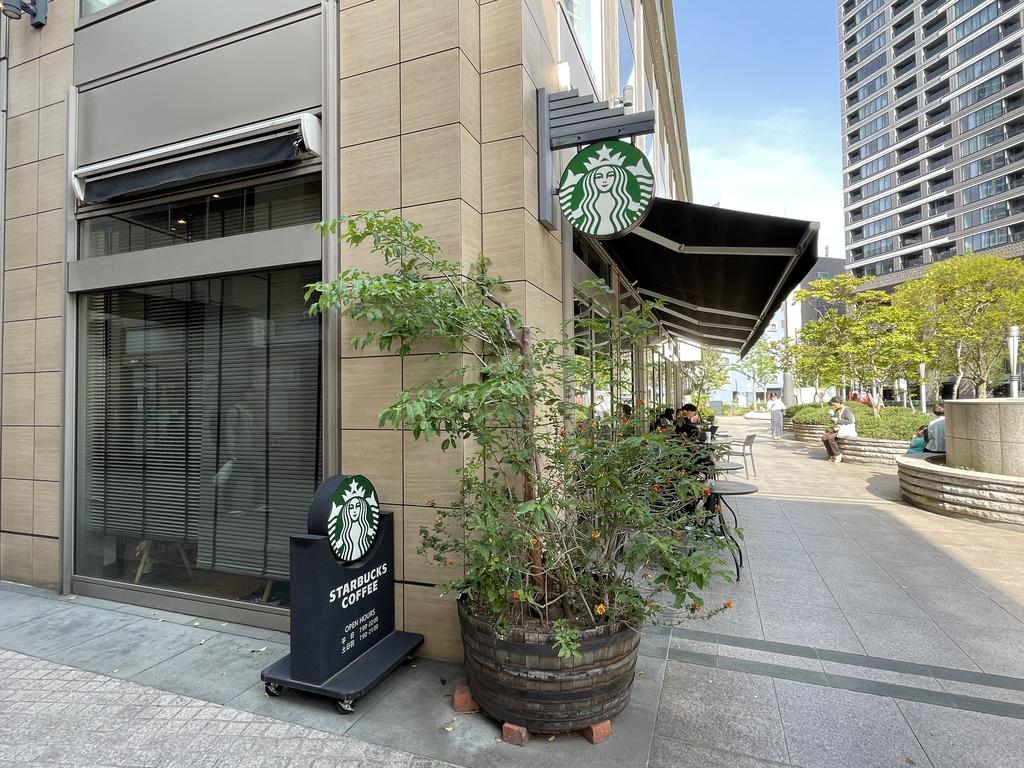 飲食店　スターバックスコーヒー白金高輪店（飲食店）まで452m