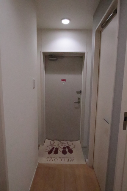 玄関　※他号室参考写真※