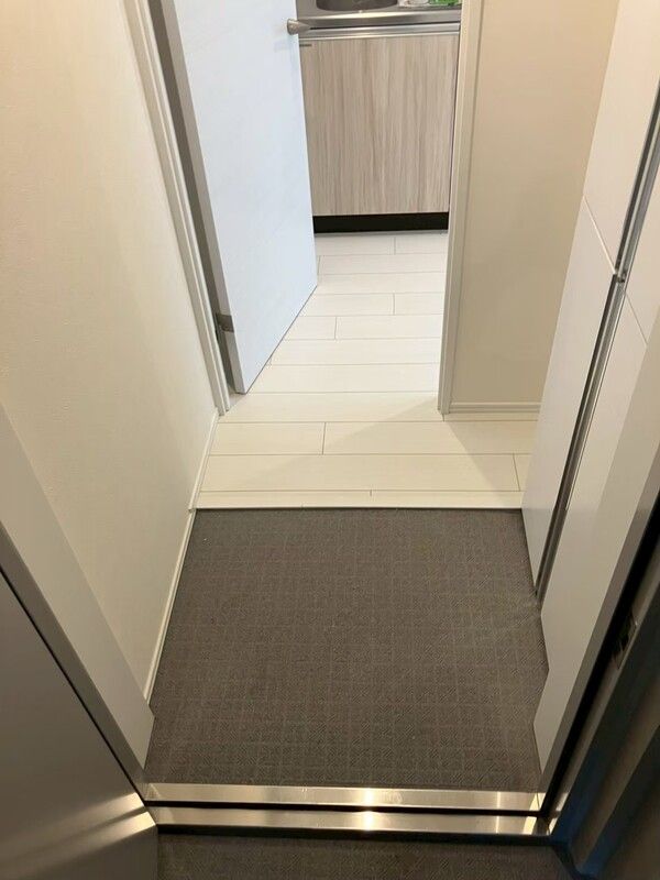 エムズグラン下北沢の玄関写真