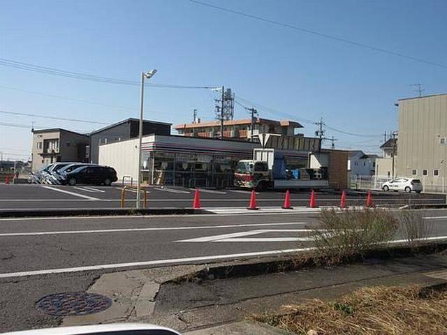 コンビニ　セブンイレブン岐阜琴塚３丁目店（コンビニ）まで394m