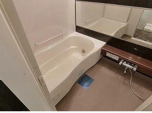バス・シャワールーム　写真は同タイプ住居です。