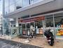 コンビニ　セブンイレブン 大田区蒲田あやめ橋店（コンビニ）まで165m