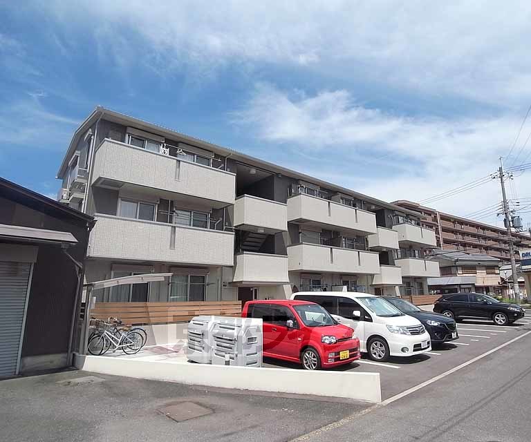 建物外観　大手ハウスメーカーのマンションです