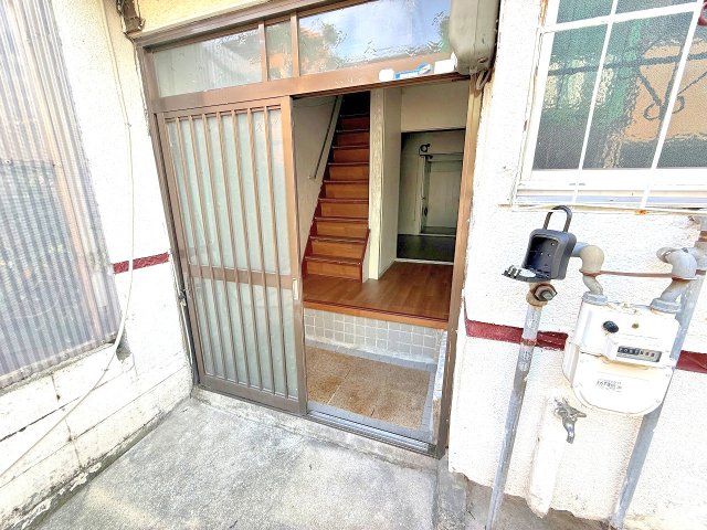 松原市北新町テラスの玄関写真