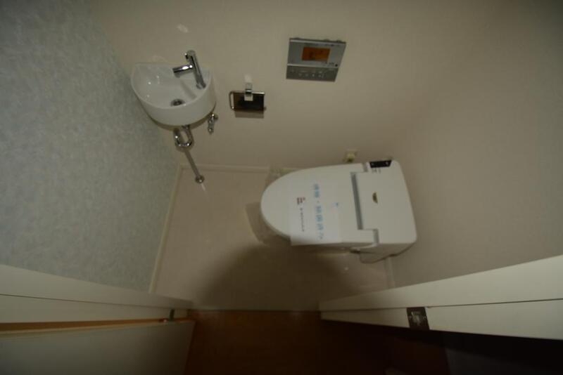 トイレ　ウォシュレット付きのトイレです。