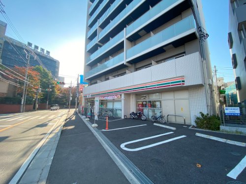 コンビニ　セブンイレブン 松戸駅東口店（コンビニ）まで250m