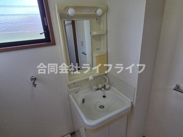洗面設備　使いやすい洗面所です