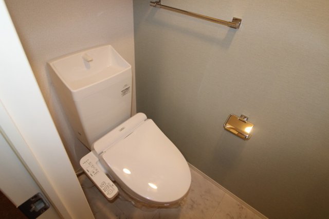 エクレール東太子のトイレ写真