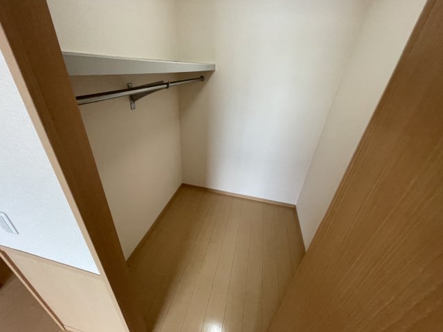 その他部屋・スペース　広々ウォークインクローゼットです
