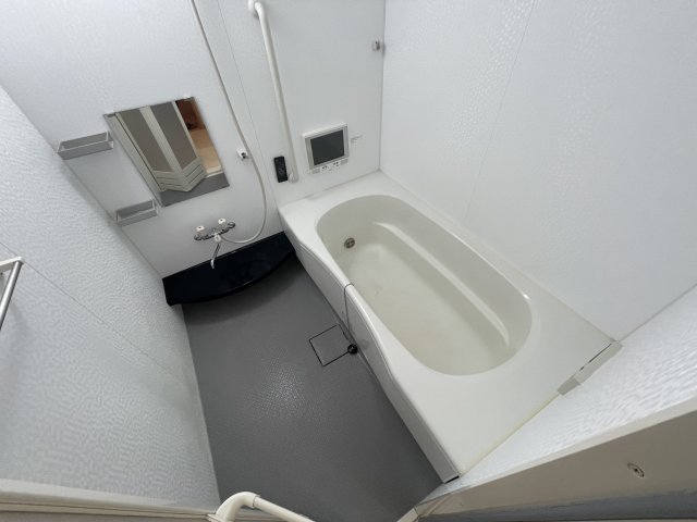 バス・シャワールーム　広々としたお風呂です