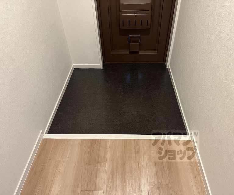 岡崎グランドハイツの玄関写真