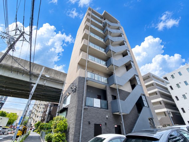 June Six おおたかの森