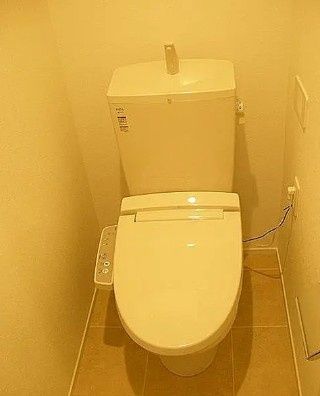 東京メトロ東西線 早稲田駅 徒歩6分 3階建 築11年のトイレ写真