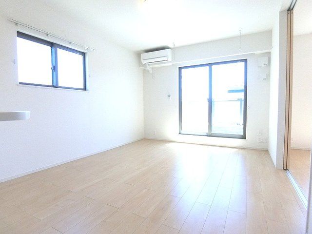 フィーレダンクIIの居間写真