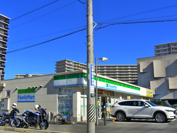 コンビニ　ファミリーマート千葉問屋町店（コンビニ）まで300m