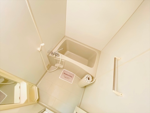 バス・シャワールーム　同一建物内２０６号室内装写真転載