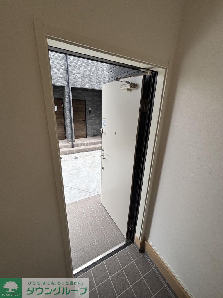 玄関　バルコニー