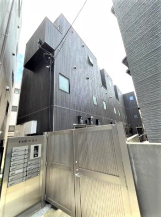東京メトロ千代田線 町屋駅 徒歩4分 築10年