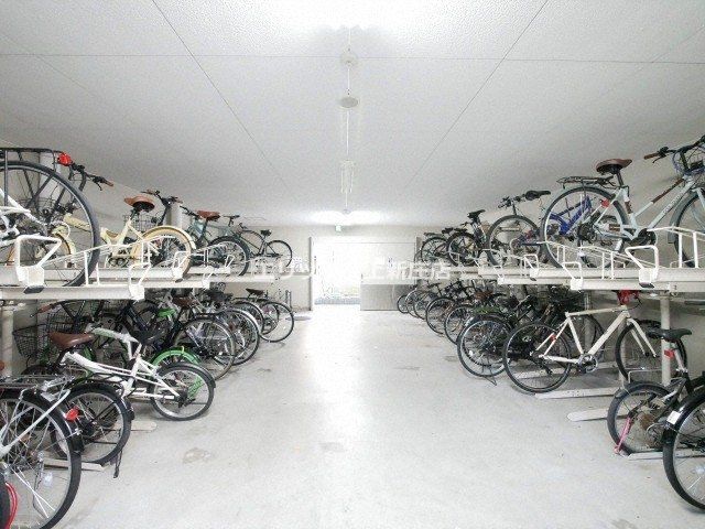 駐車場　駐輪場