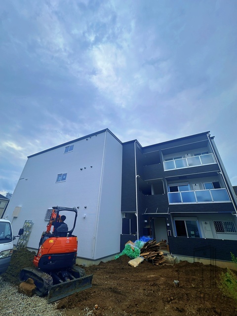 建物外観　建築中