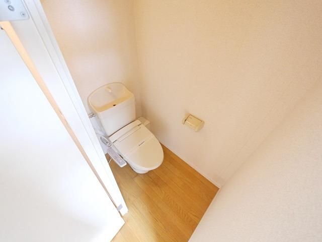 東武伊勢崎線 谷塚駅 徒歩11分 2階建 築28年のトイレ写真