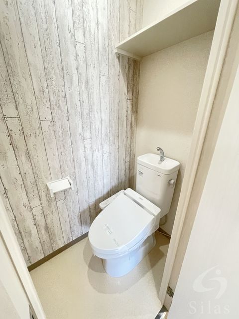 ＪＲ阪和線 鳳駅 徒歩8分 3階建 築10年のトイレ写真