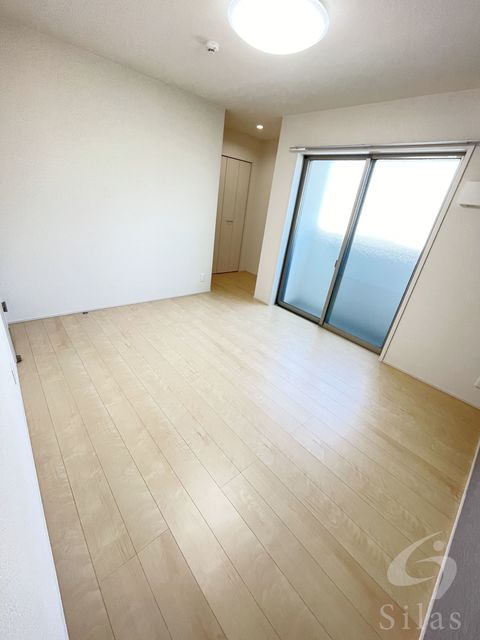 ＪＲ阪和線 鳳駅 徒歩8分 3階建 築10年の居間写真