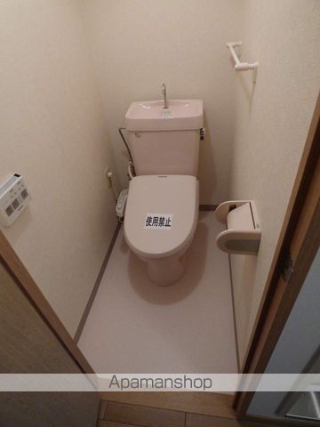 地下鉄御堂筋線 東三国駅 徒歩6分 11階建 築30年のトイレ写真