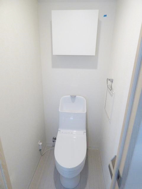 トイレ　落ち着いた色調のトイレです♪